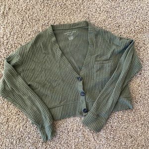 American Eagle Green Crop Sweater (SIZE XS)